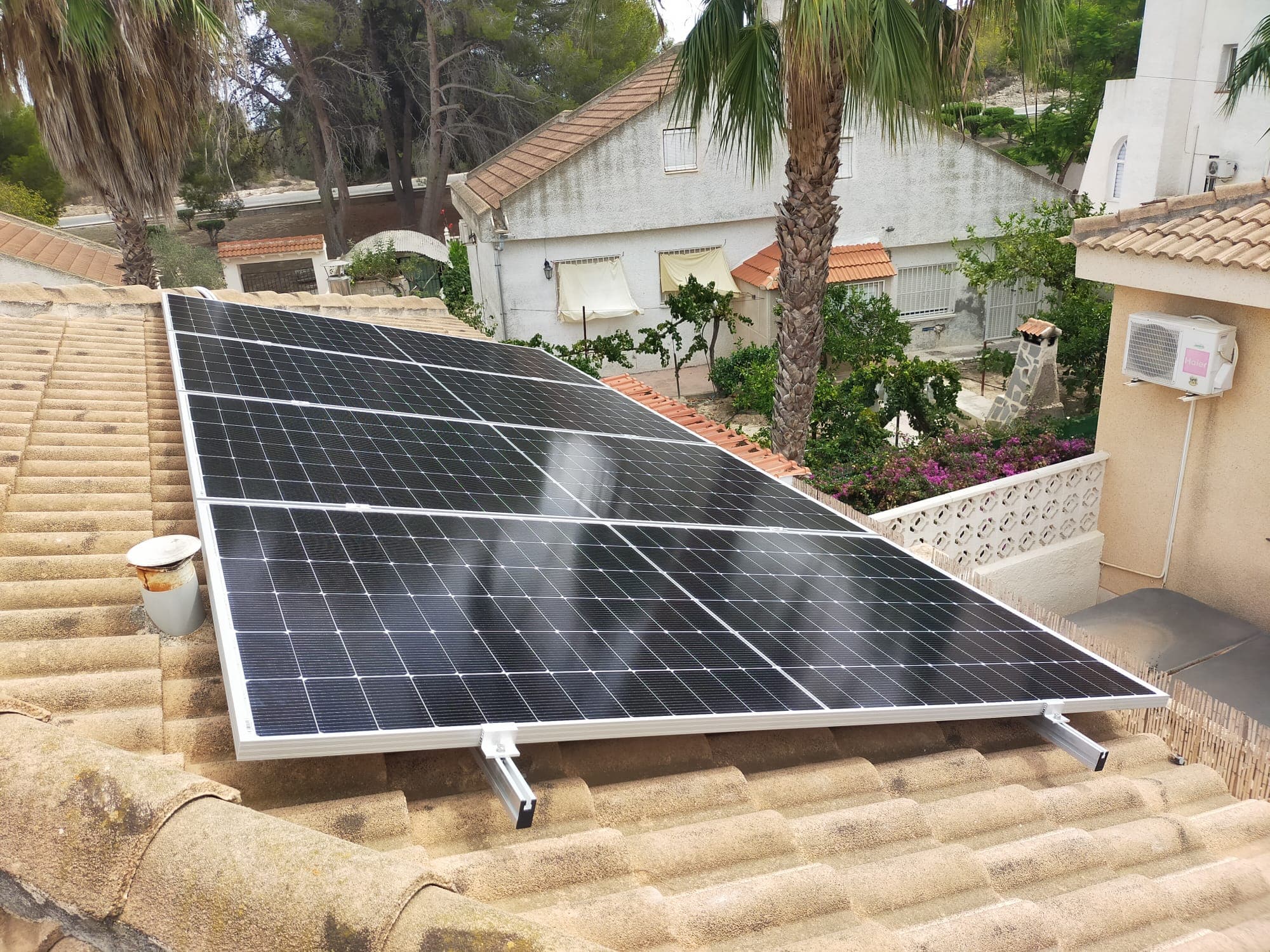 A completed rooftop installation on a Costa Blanca villa